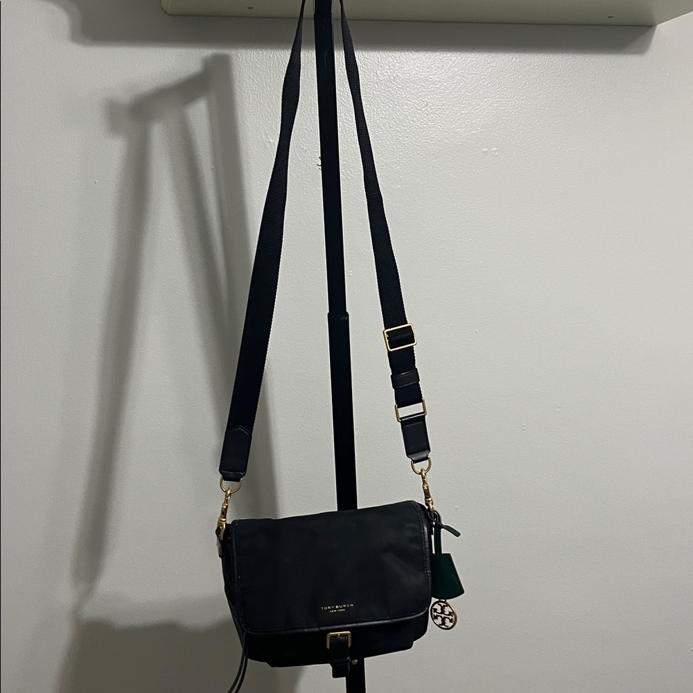 Tory Burch Black Nylon Crossbody with Gold Hardware 58044 Perry purse bag - Picture 8 of 13